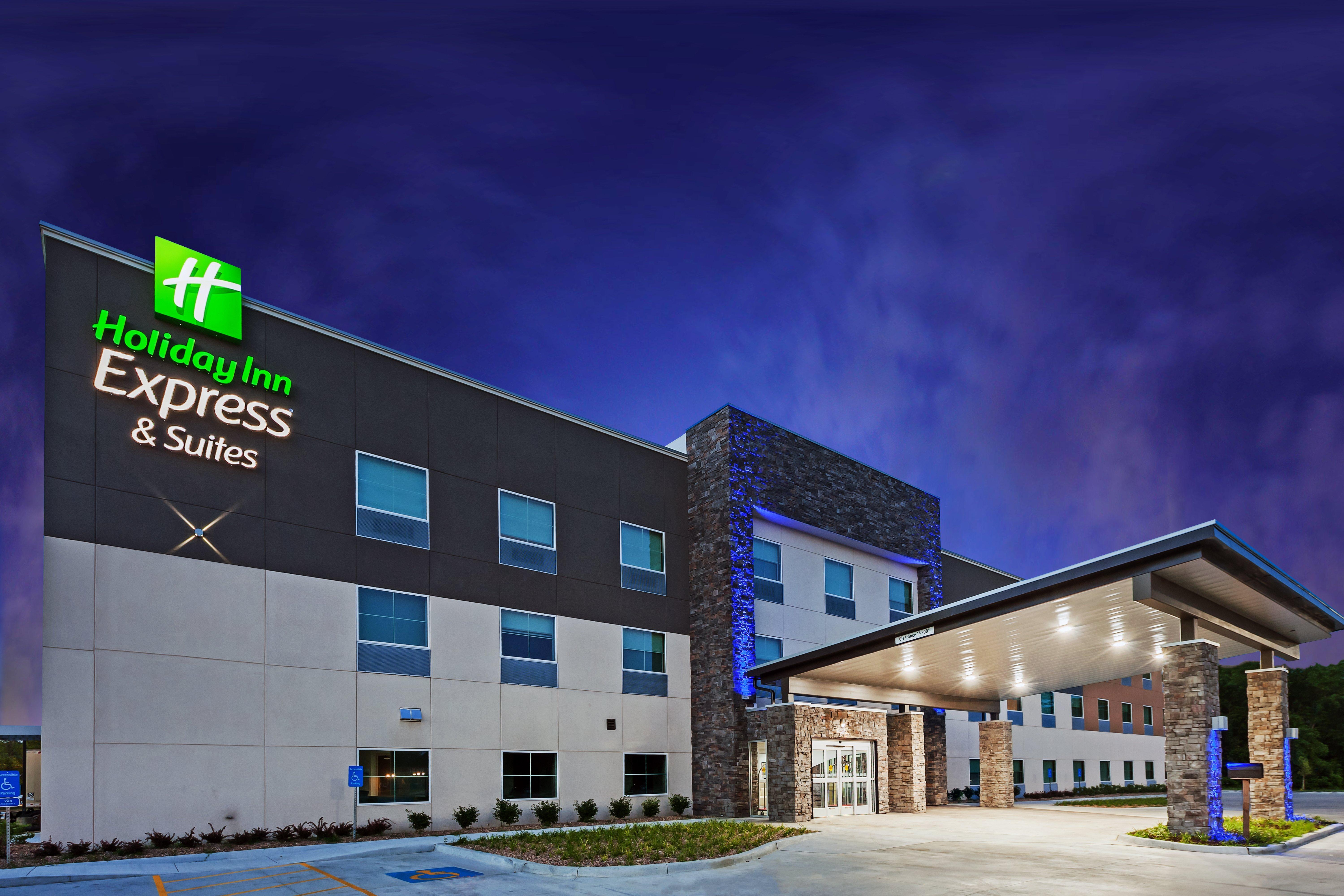Holiday Inn Express & Suites - Coffeyville By Ihg Exterior photo