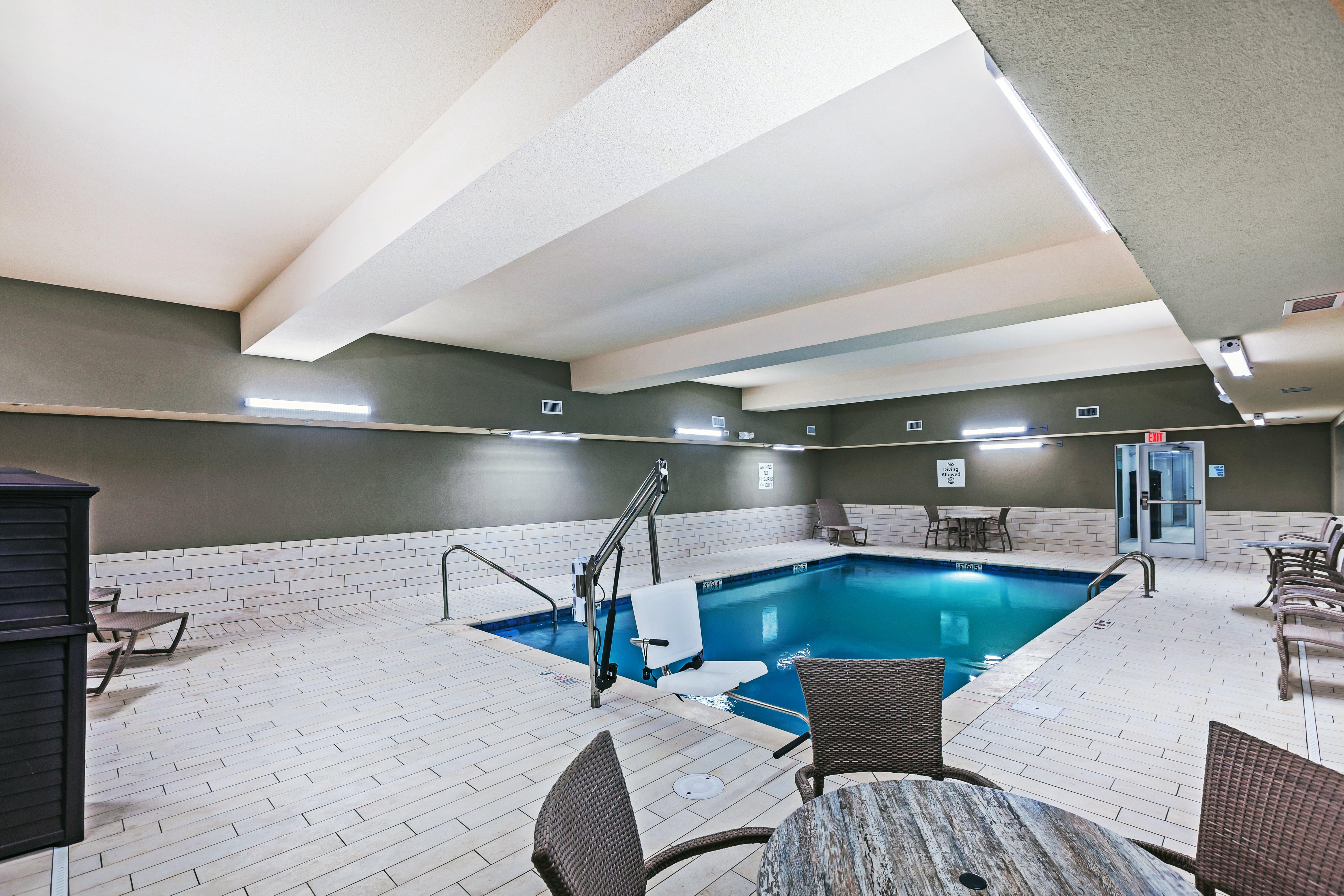 Holiday Inn Express & Suites - Coffeyville By Ihg Exterior photo