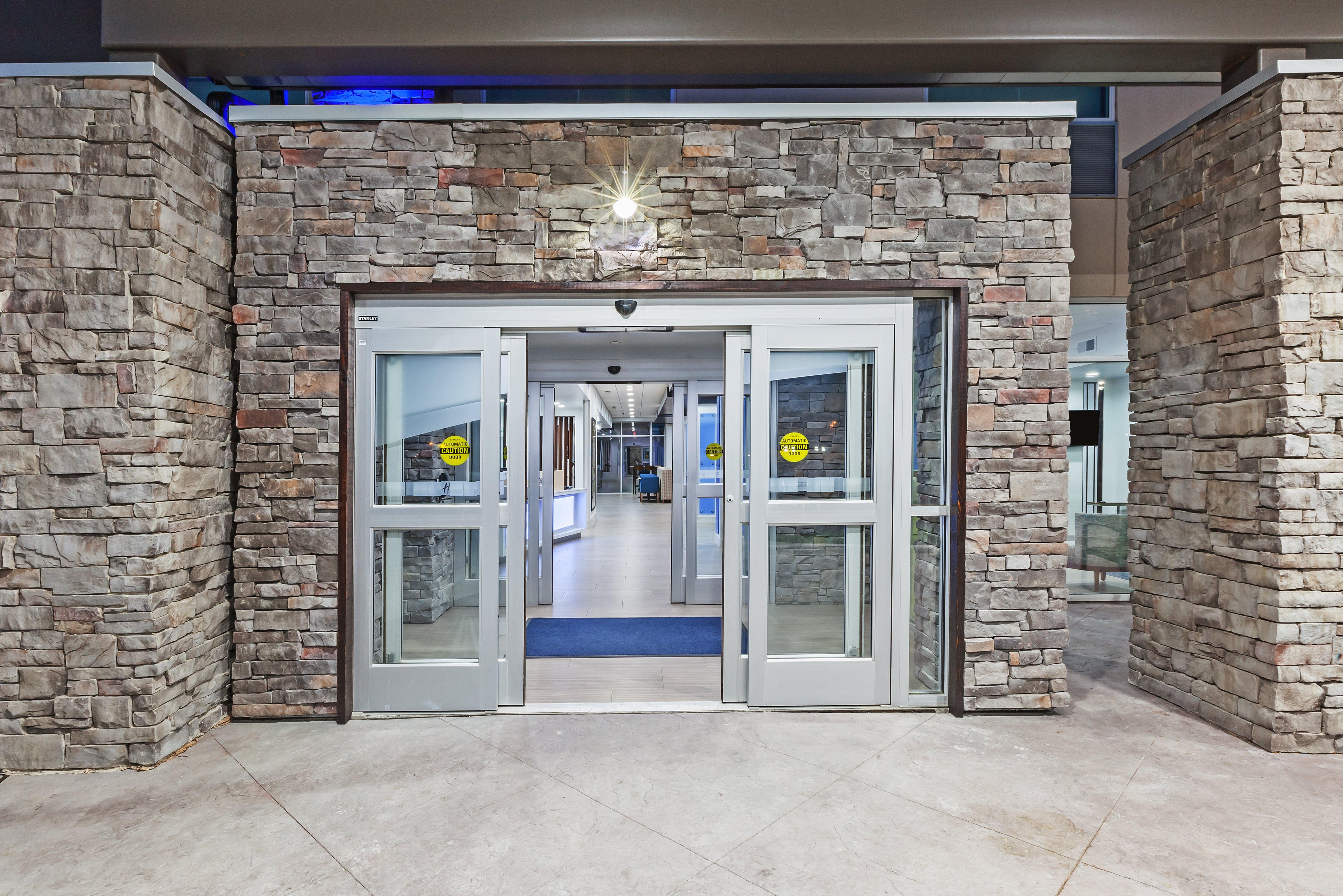 Holiday Inn Express & Suites - Coffeyville By Ihg Exterior photo